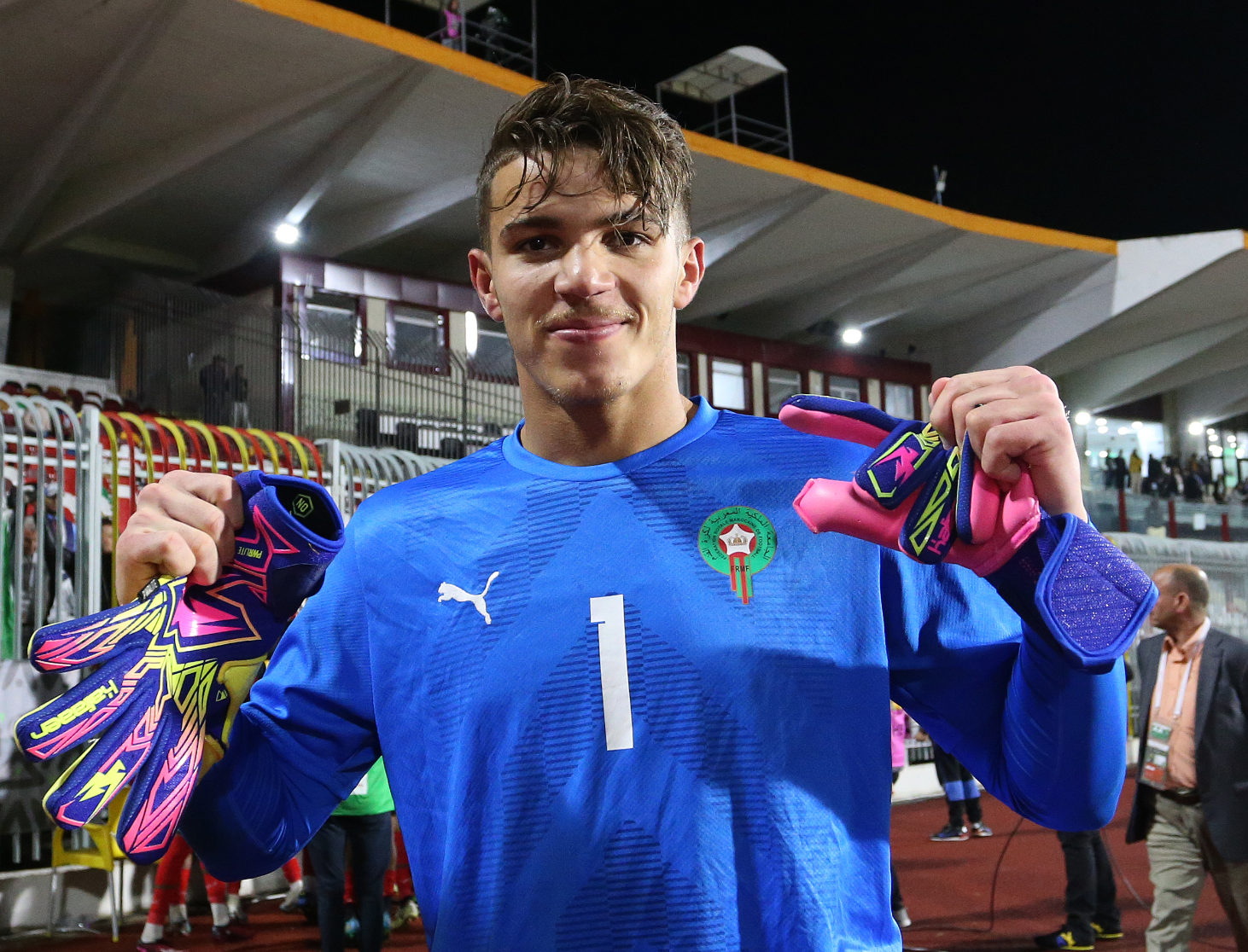 赛后突围战来临，塞维利亚围绕全明星赛回应争议，气氛紧张，球探报告显示潜力的简单介绍