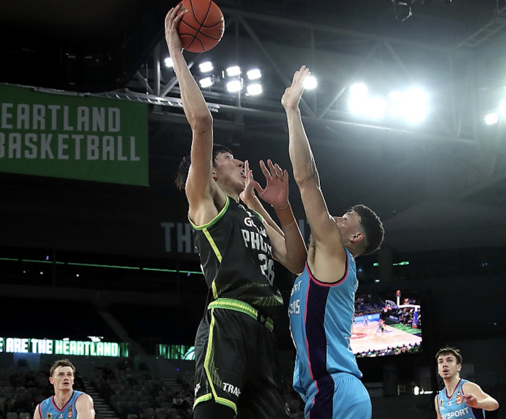 莱比锡训练开放日，赛后主帅复盘引欢呼，NBA常规赛在即，纪律约束更严格的简单介绍